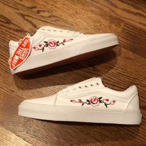 White flower vans